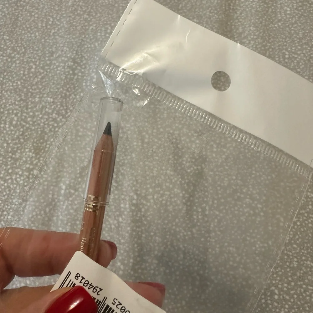 🆕Miss Tais eye pencil ( black) new